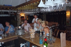 Här testar jag Pina Colada på den bara i Purto Rico där dryken gjordes första gången. Här tillsammans med blå min dotter Alexandra.